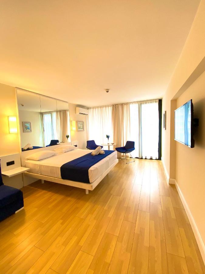 Aparthotel In City Batumi Exterior foto